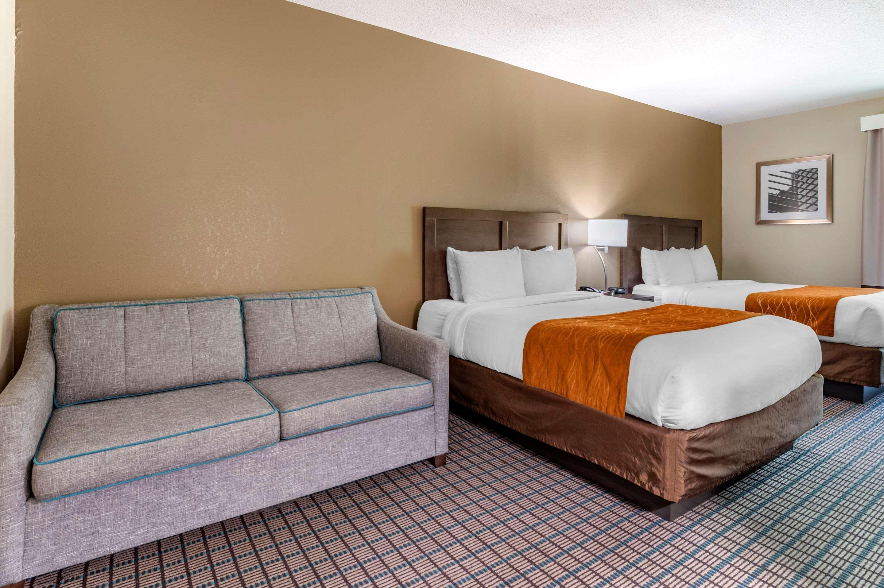 Hotel Comfort &